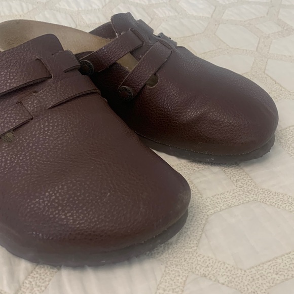 Birkenstock Shoes - Women's Birkenstock Size 9 Brown Leather Slip-On Shoes